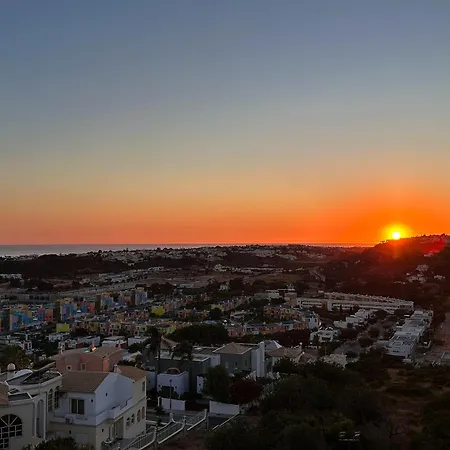 Serenity By The Ocean Penthouse By Becherish Apartmán *